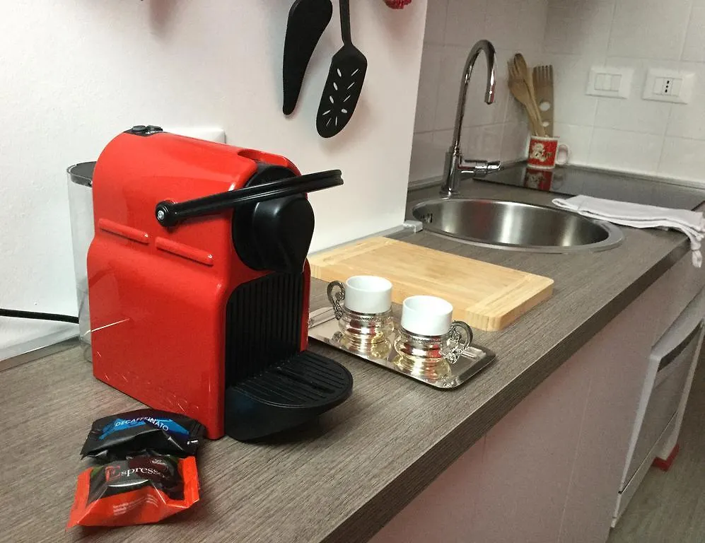 Appartamento Rosso A Milano, Vicino Allo Ieo Mediolan
